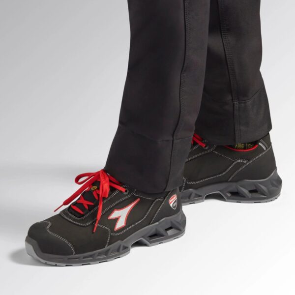 Calzado de seguridad Diadora SHARK ENGINE LOW S3S FO SR ESD
